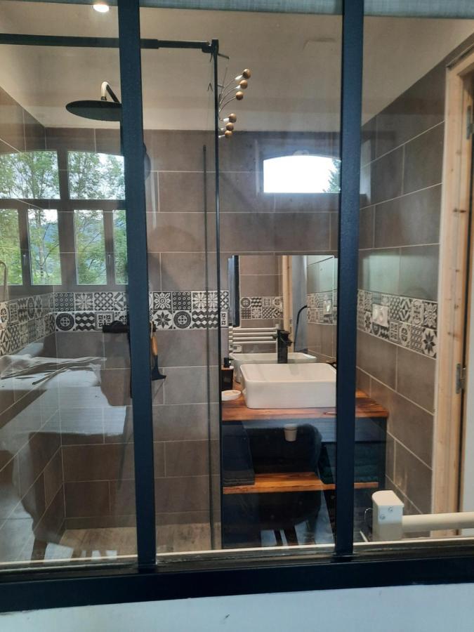 Chez Line Et Pierre: Appartement Spacieux, Lumineux Et Equipe La Bastide-de-Serou Exterior photo