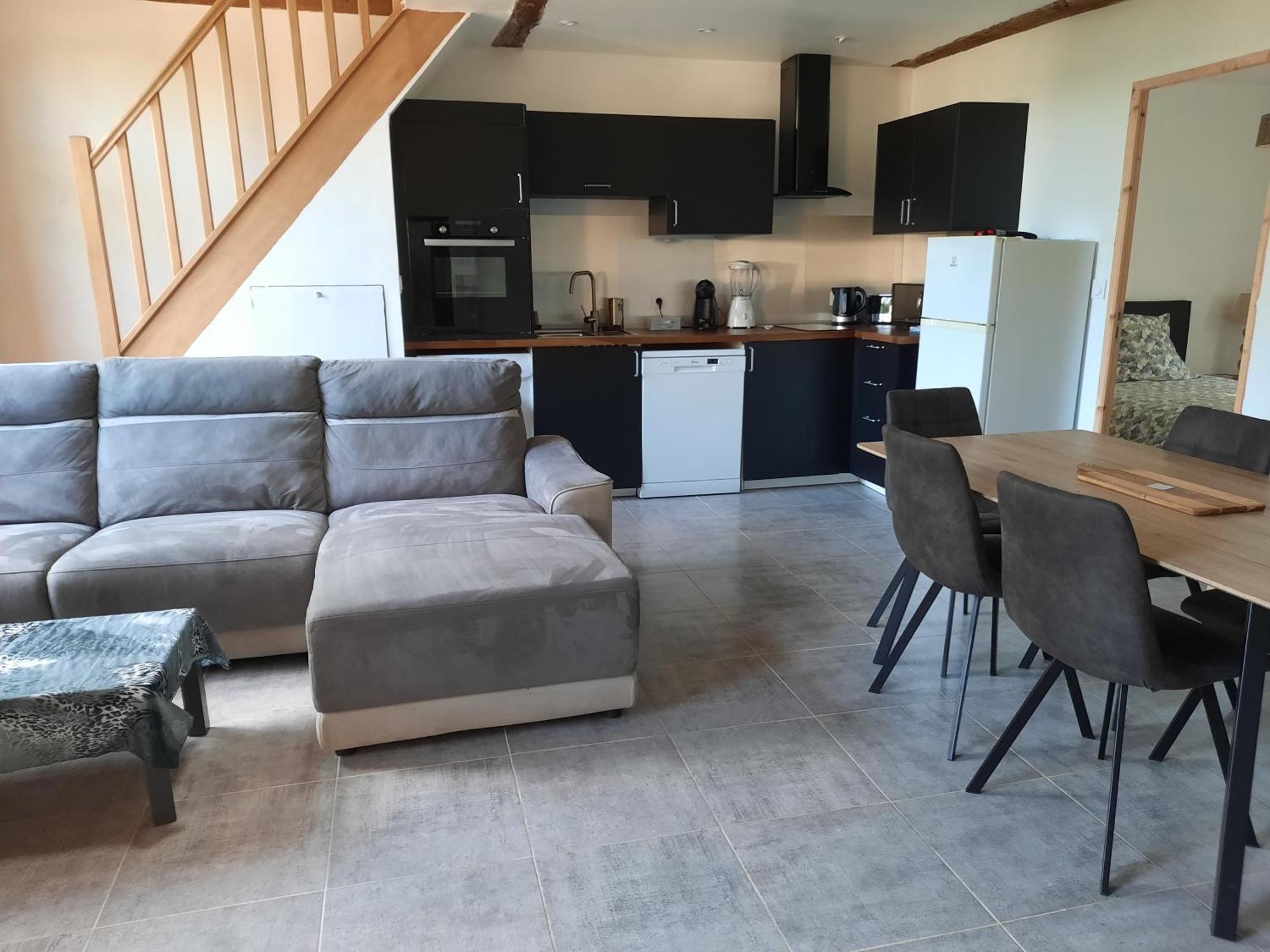 Chez Line Et Pierre: Appartement Spacieux, Lumineux Et Equipe La Bastide-de-Serou Exterior photo